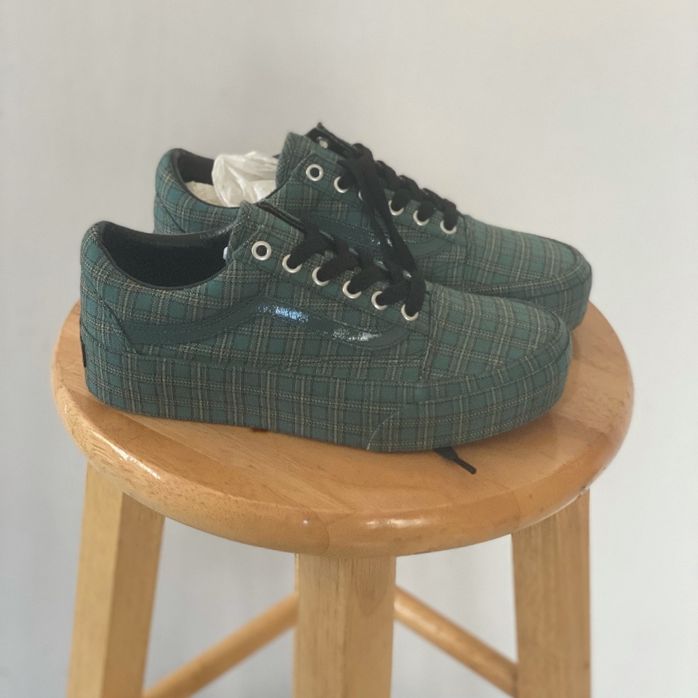 VANS SIZE 5.5 PLAID